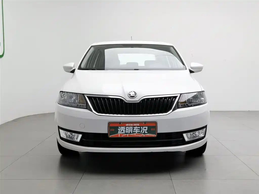 Skoda Rapid Spaceback 2016 — фото 3