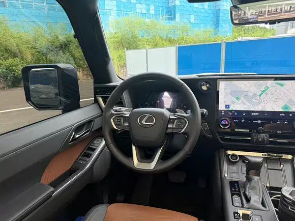 Lexus GX 2025