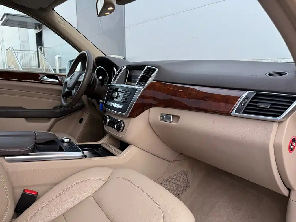 Mercedes-Benz M-Class 2012 — фото 28