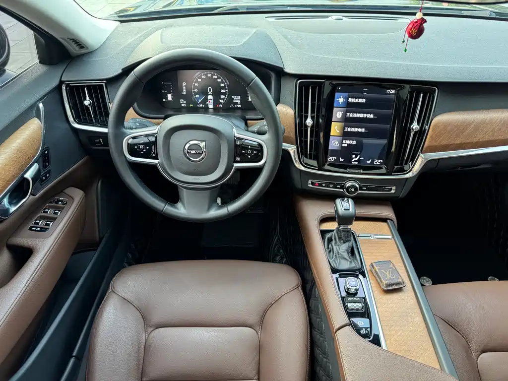 Volvo S90 2018 — фото 14