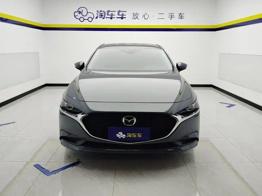 Mazda 3 Axela 2023