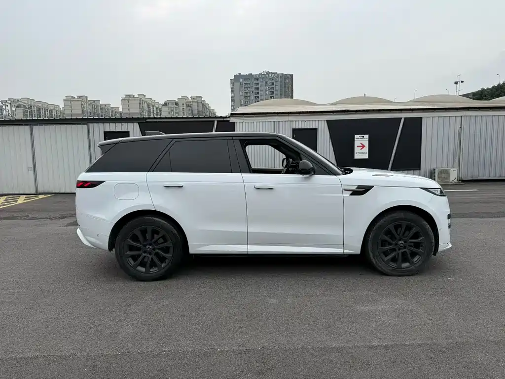 Land Rover Range Rover Sport 2022 — фото 7