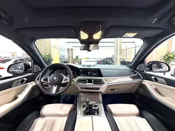 BMW X7 2022