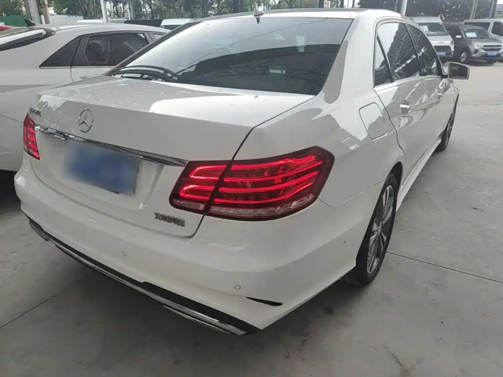 Mercedes-Benz E-Class 2015
