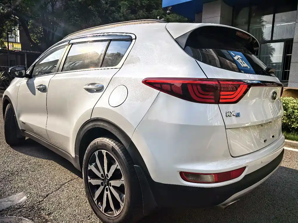 Kia KX5 2016 — фото 24