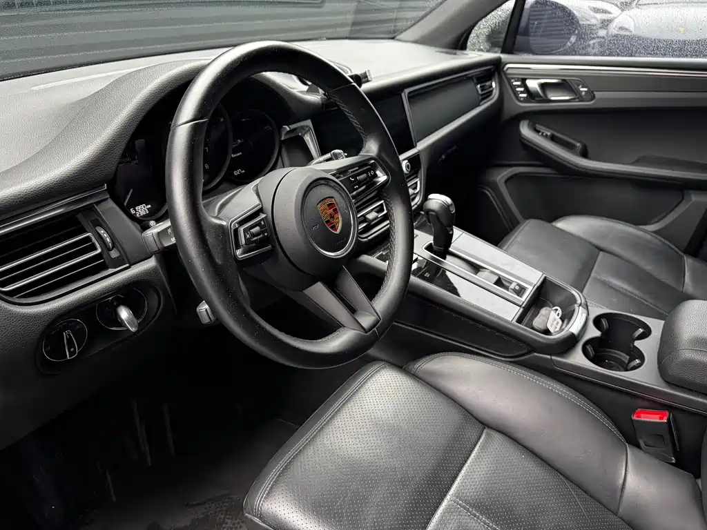 Porsche Macan 2022 — фото 18