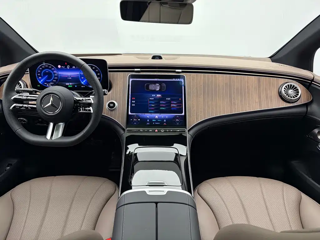 Mercedes-Benz EQE 2025 — фото 14