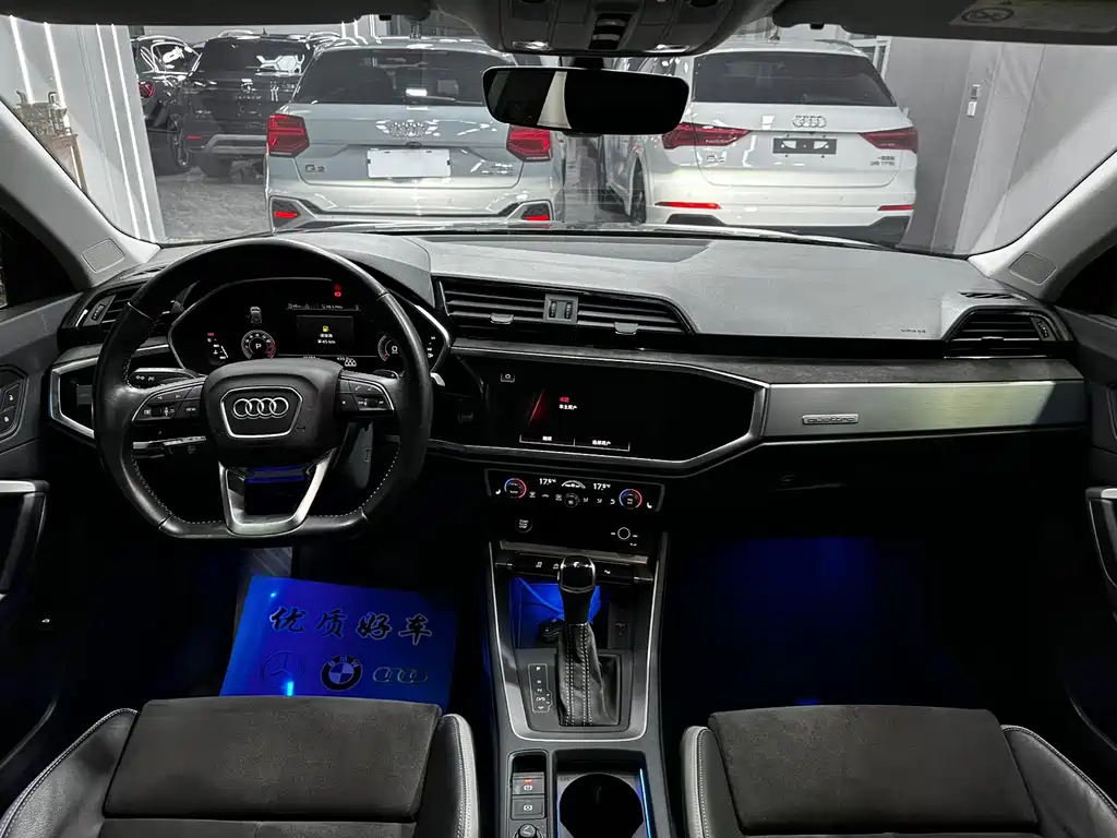 Audi Q3 2022 — фото 11