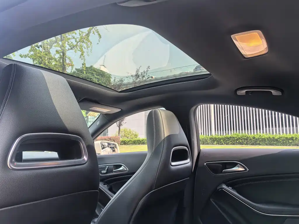 Mercedes-Benz CLA 2018 — фото 15