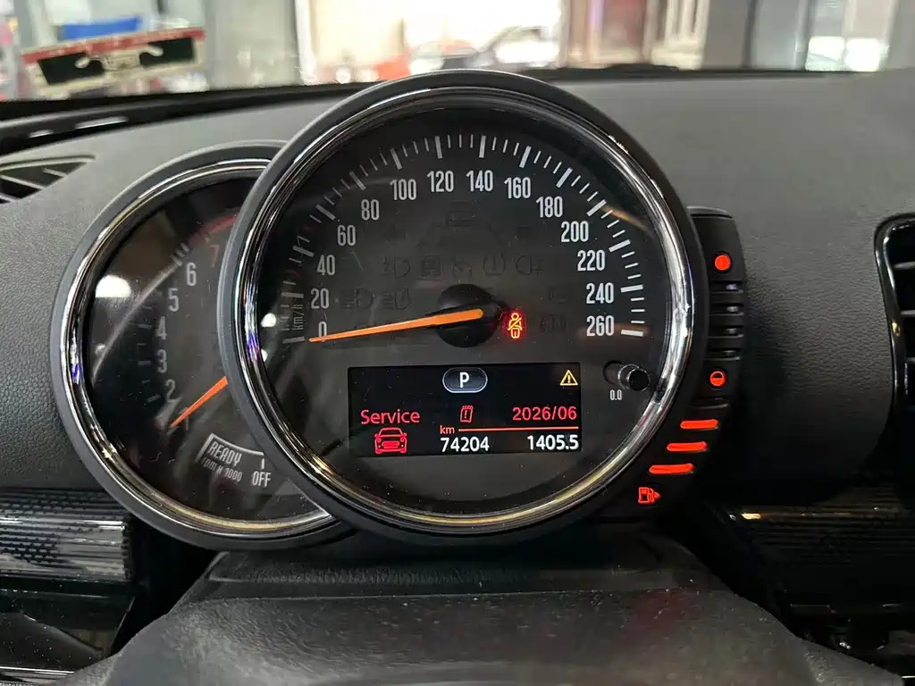 MINI Clubman 2017 — фото 13