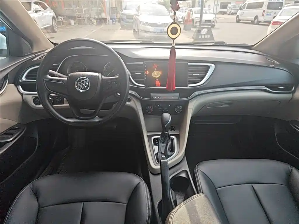 Buick Excelle 2017 — фото 10