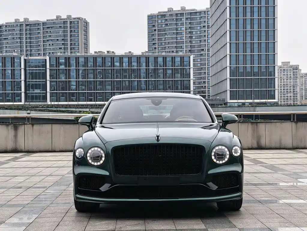 Bentley Flying Spur 2022 — фото 2
