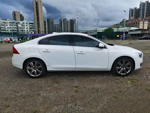 Volvo S60 2014