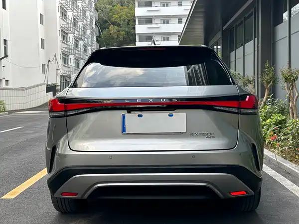 Lexus RX 2023