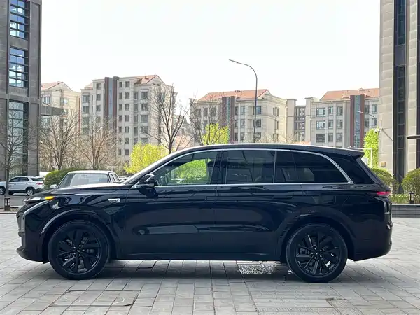 Li Auto L8 2023