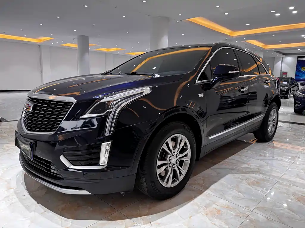 Cadillac XT5 2021 — фото 1