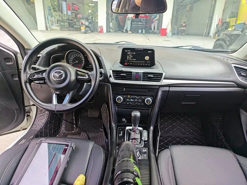 Mazda 3 Angkesela 2017 — фото 10