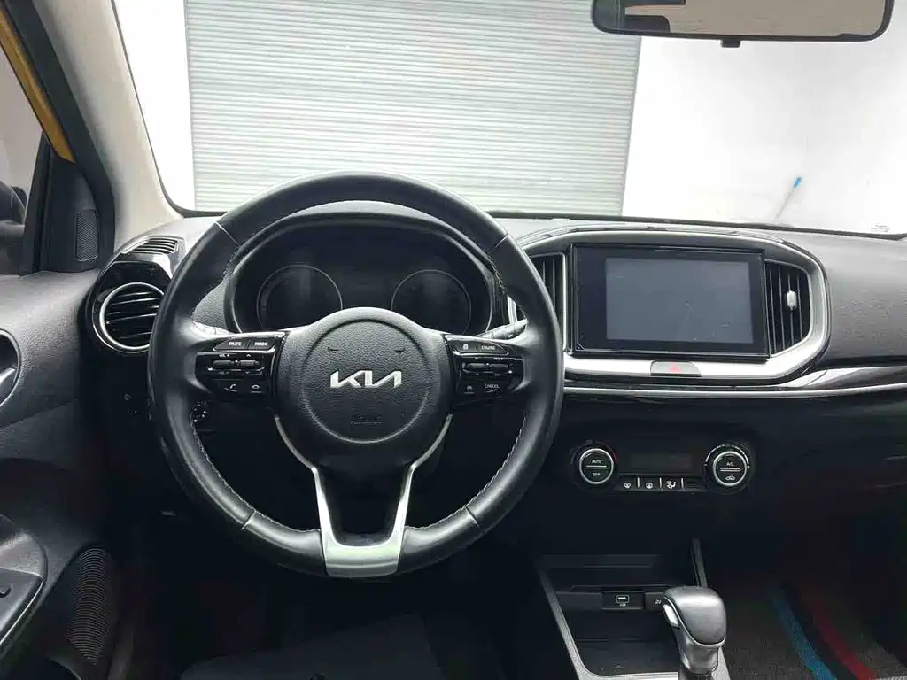 Kia KX1 2022 — фото 13