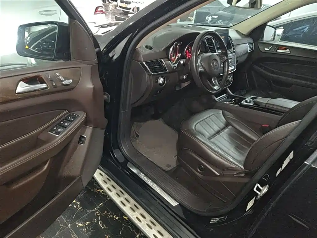 Mercedes-Benz GLE 2017 — фото 16