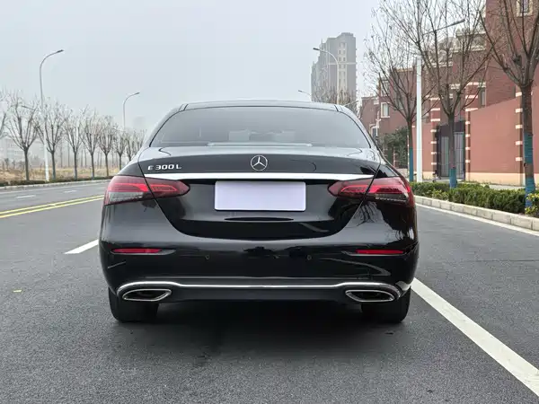 Mercedes-Benz E-Class 2023