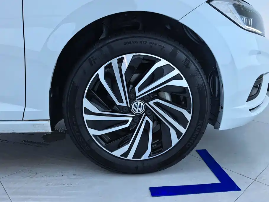 Volkswagen Sagitar 2021