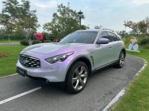 Infiniti FX 2011