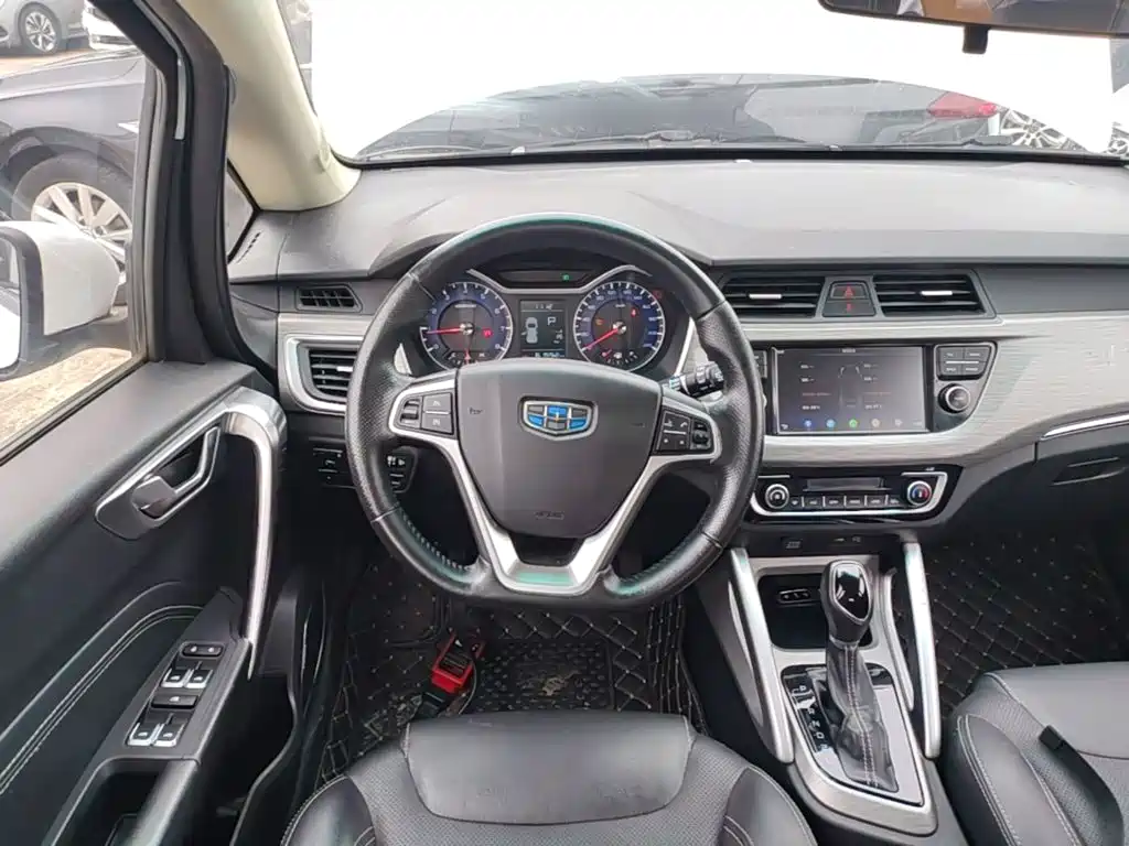 Geely Vision X3 2018 — фото 11