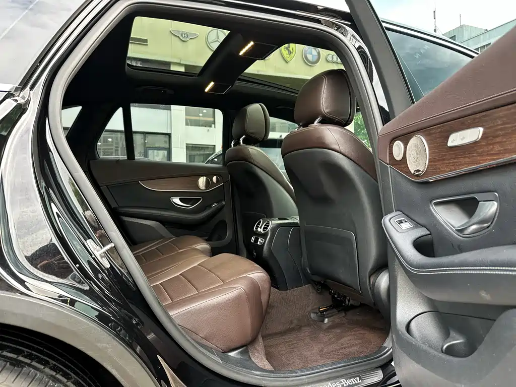Mercedes-Benz GLC 2021 — фото 11