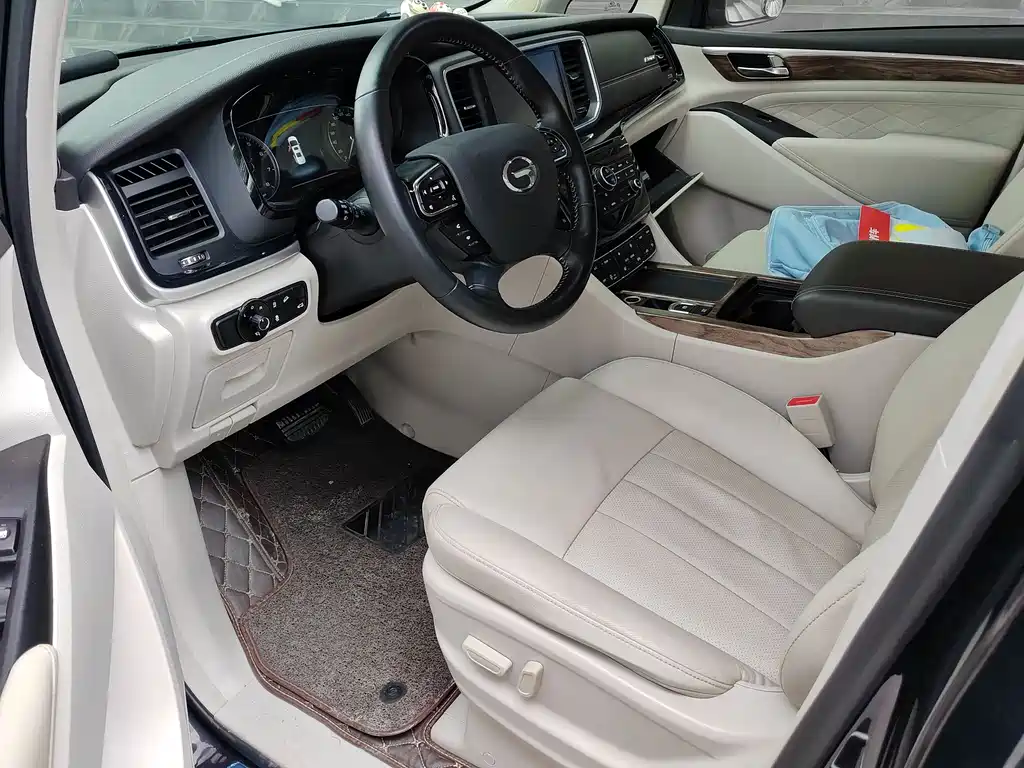 GAC Motor Trumpchi M8 2019 — фото 4