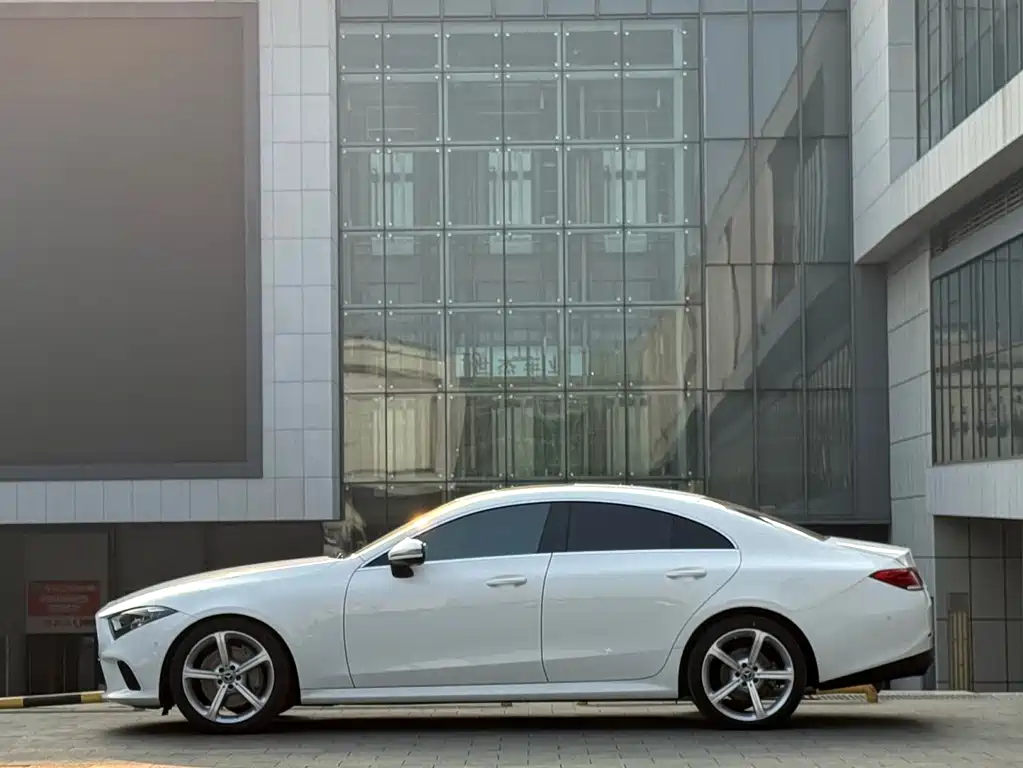 Mercedes-Benz CLS 2018 — фото 10