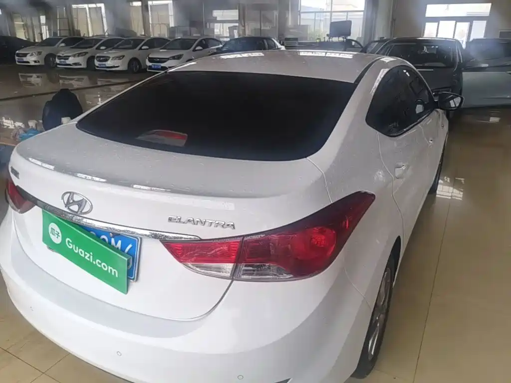 Hyundai Elantra 2016