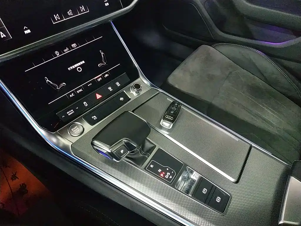 Audi A6L 2020 — фото 10