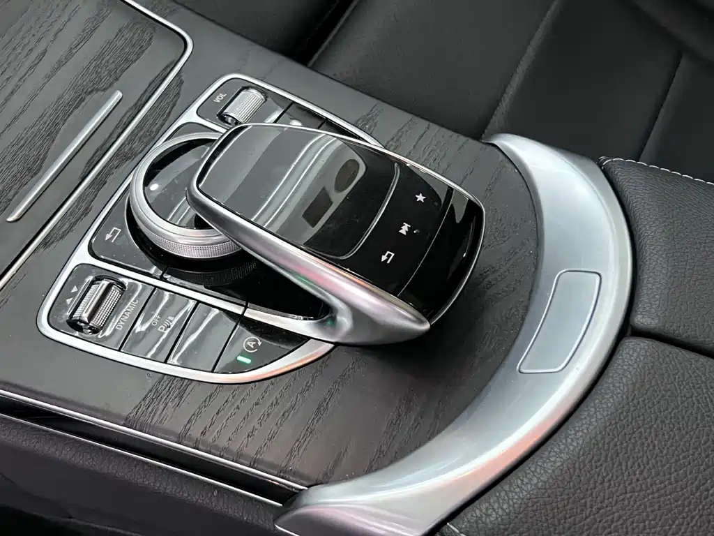 Mercedes-Benz C-Class 2017 — фото 19