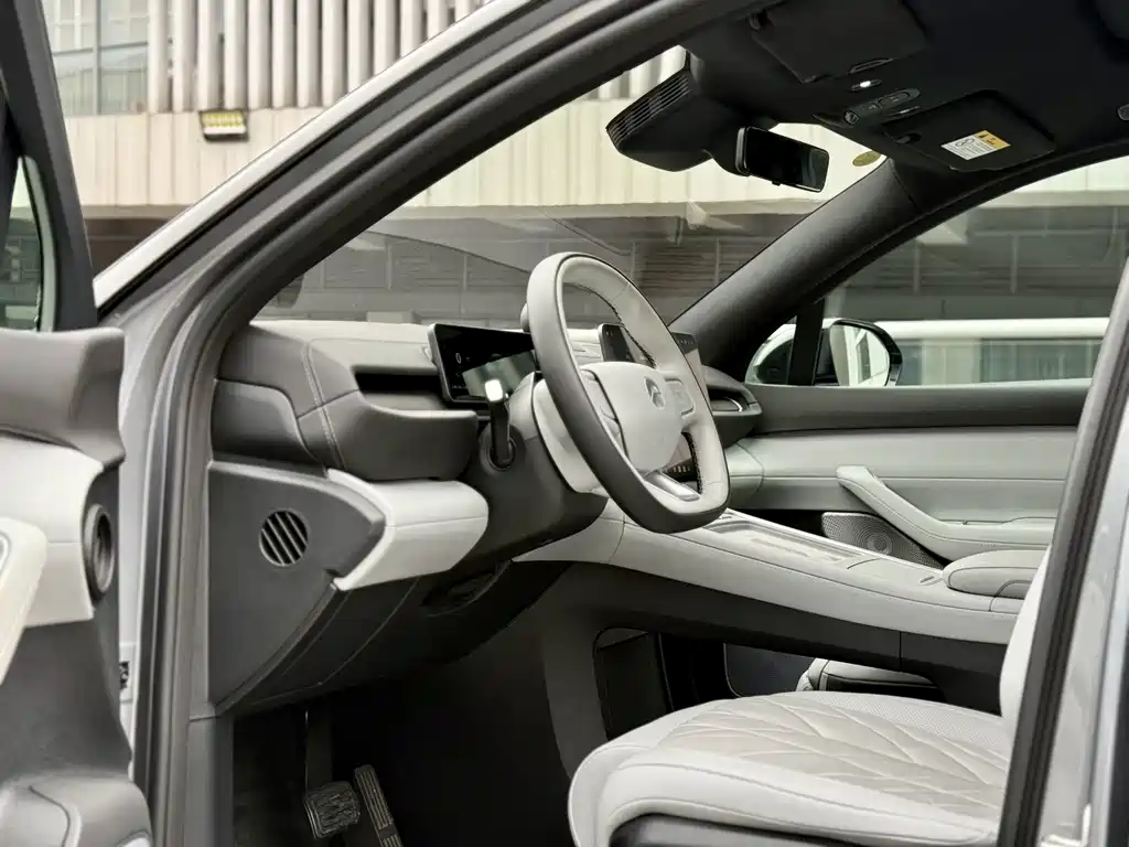 NIO ES6 2025