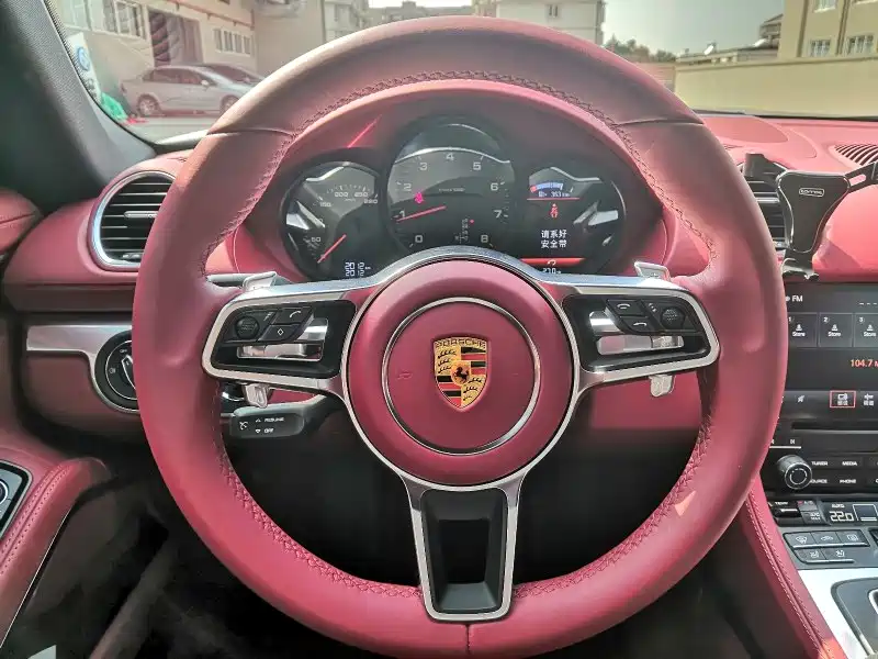 Porsche 718 2018 — фото 10