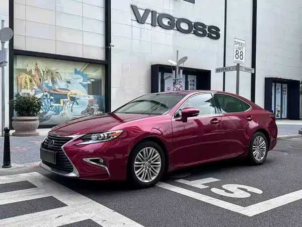 Lexus ES 2015