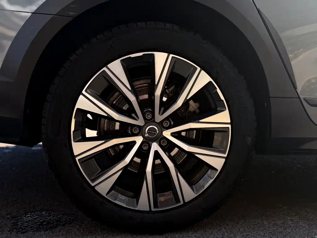 Volvo V90 2018 — фото 22