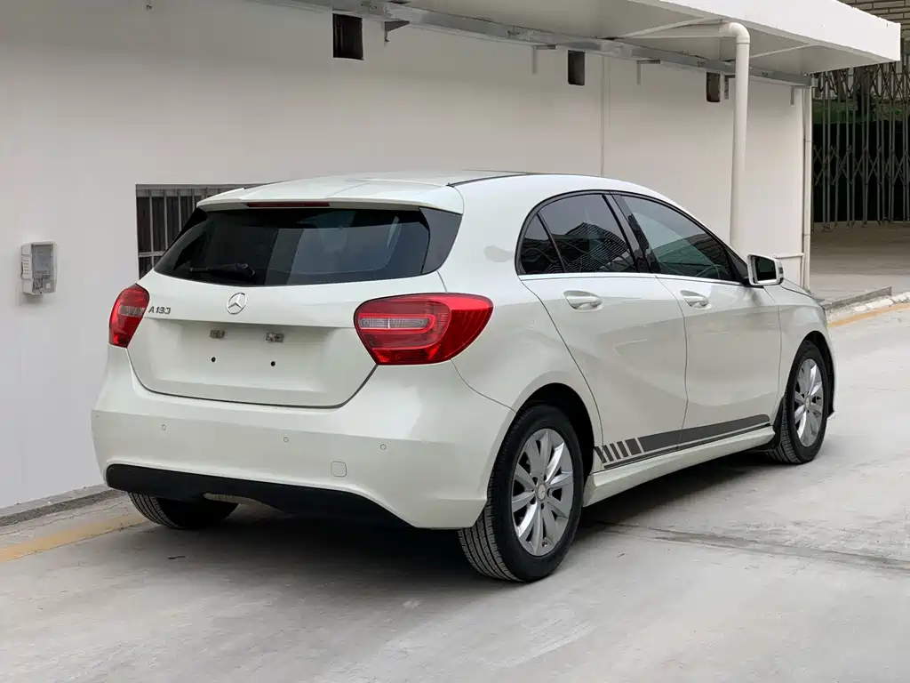 Mercedes-Benz A-Class 2014 — фото 13