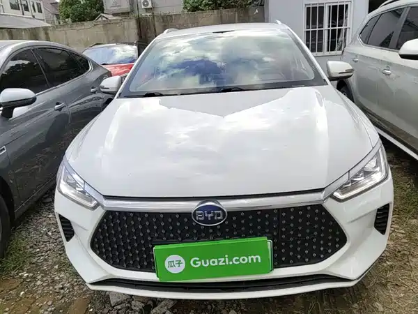 BYD e2 2022