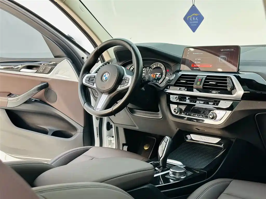 BMW X3 2018 — фото 16