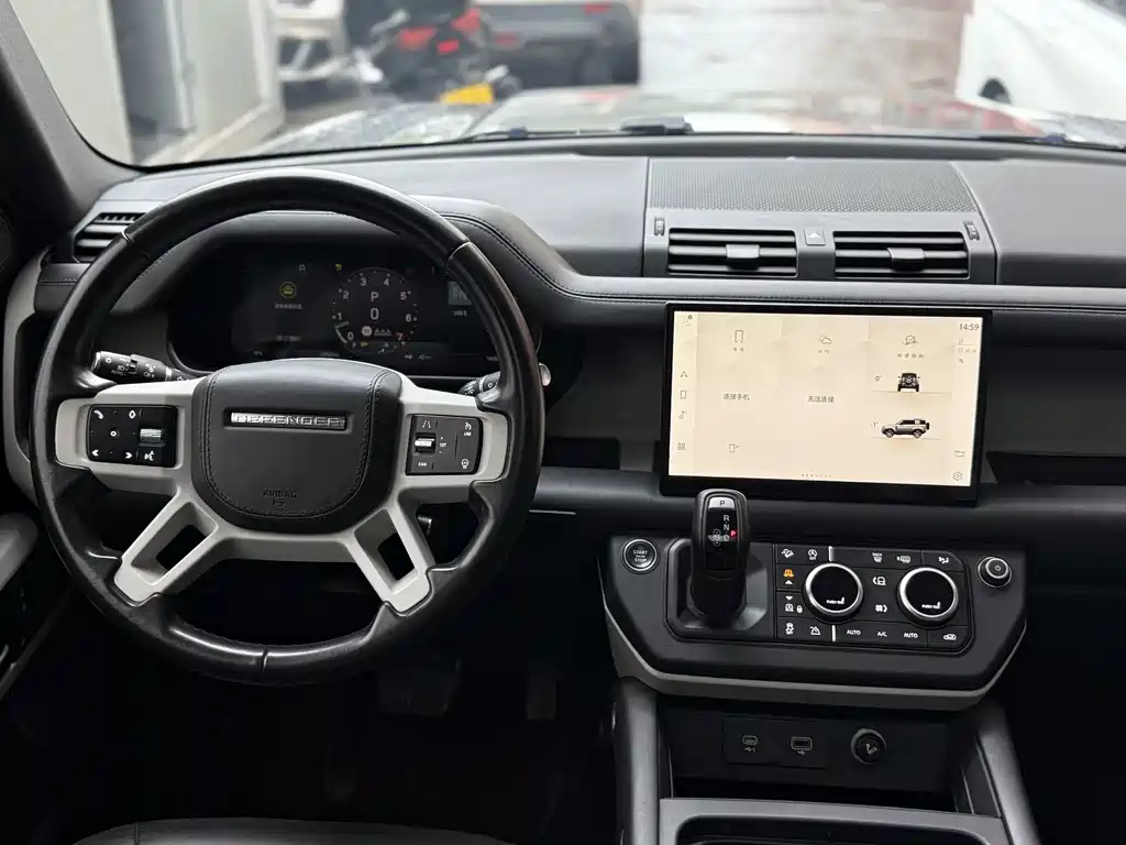 Land Rover Defender 2023 — фото 9
