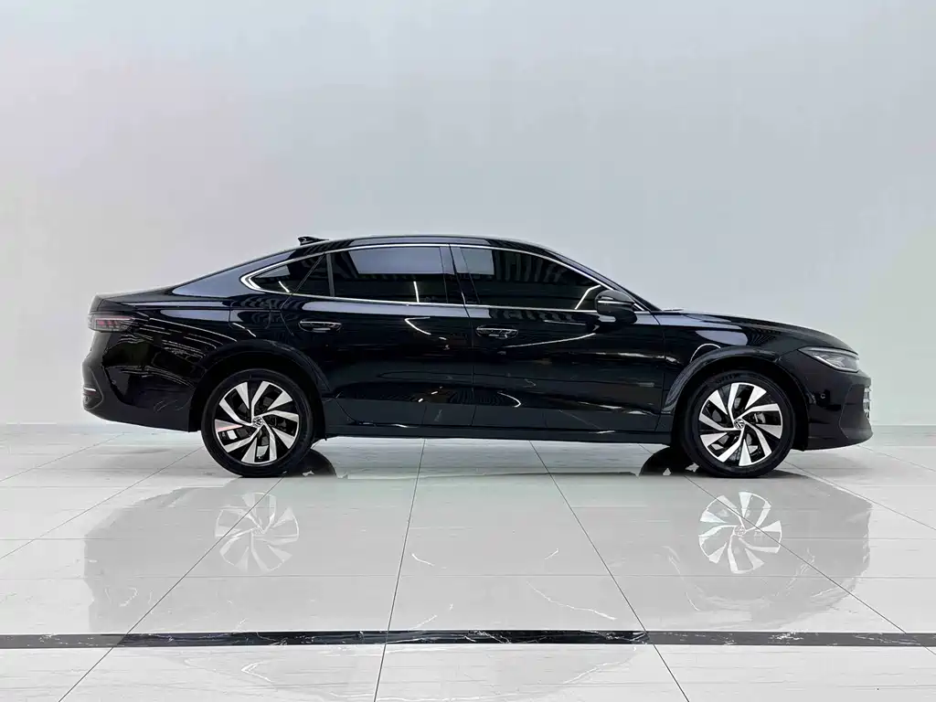 Volkswagen Passat 2025