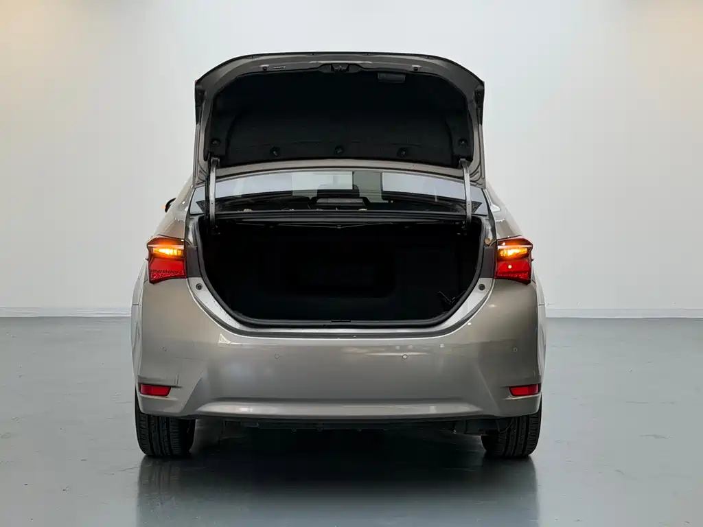 Toyota Corolla 2019 — фото 18