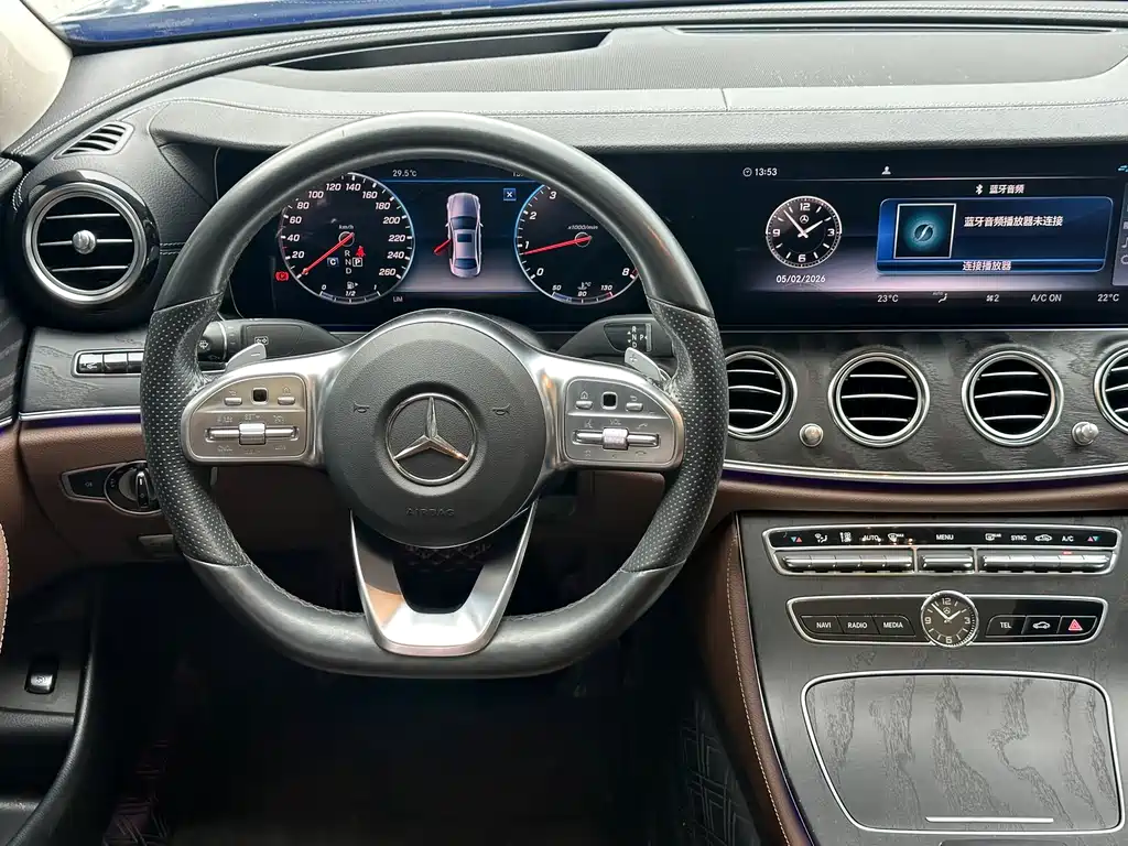 Mercedes-Benz E-Class 2020 — фото 15