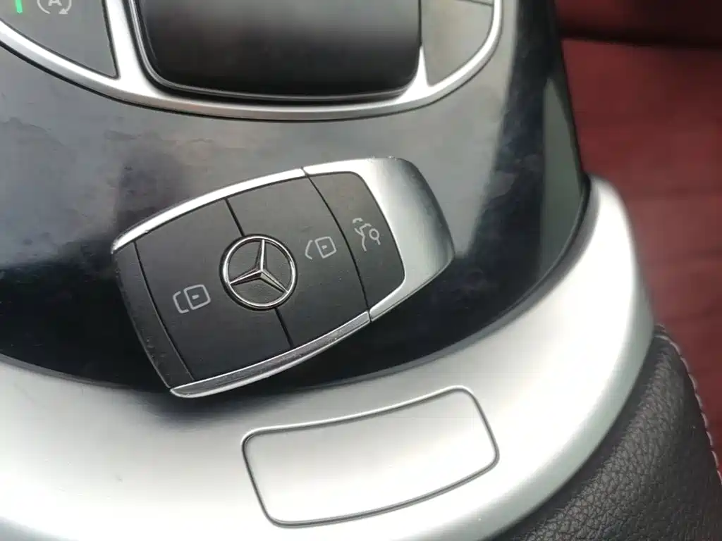 Mercedes-Benz C-Class 2020 — фото 18
