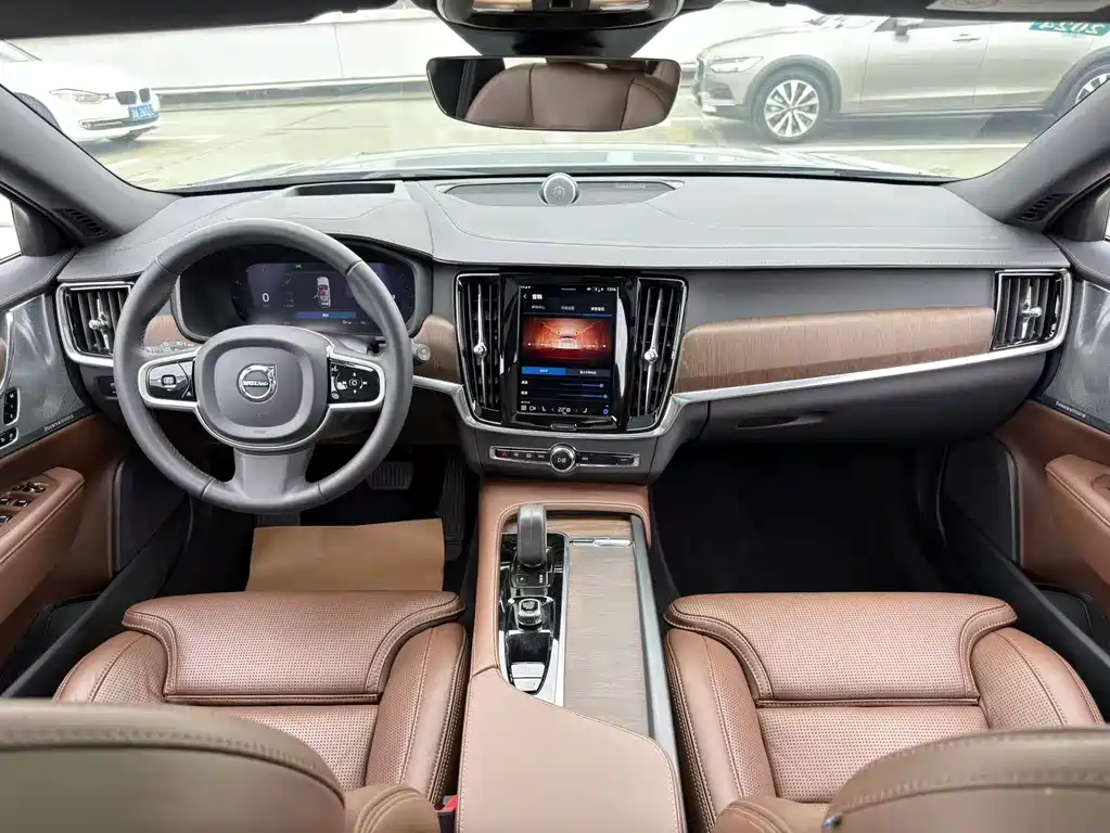 Volvo V90 2022 — фото 10