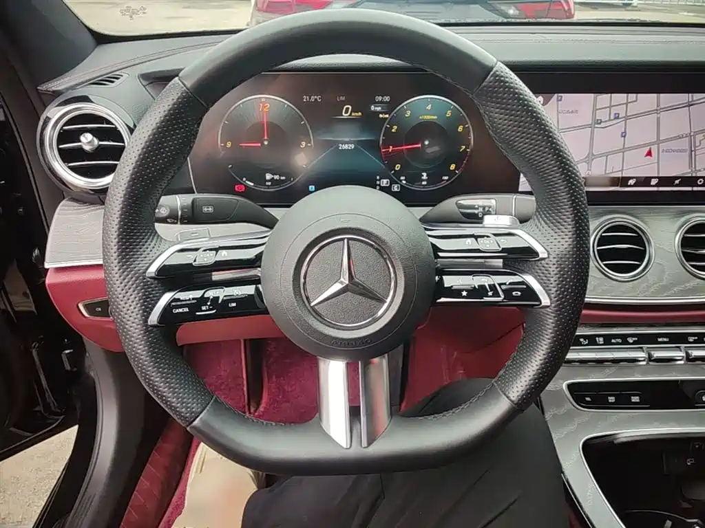 Mercedes-Benz E-Class 2023 — фото 11