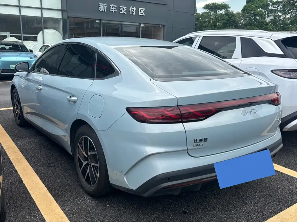 BYD Qin L 2025 — фото 6