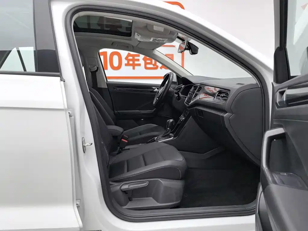 Volkswagen T-Roc 2020 — фото 23
