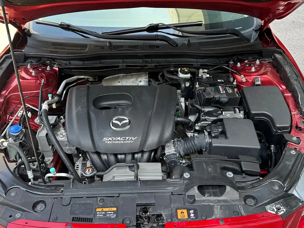 Mazda 3 Axela 2016 — фото 14